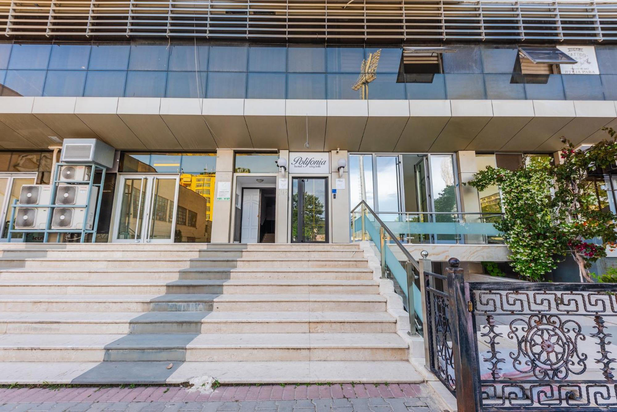 Polifonia City Loft By Kondo Stays Vlore Bagian luar foto