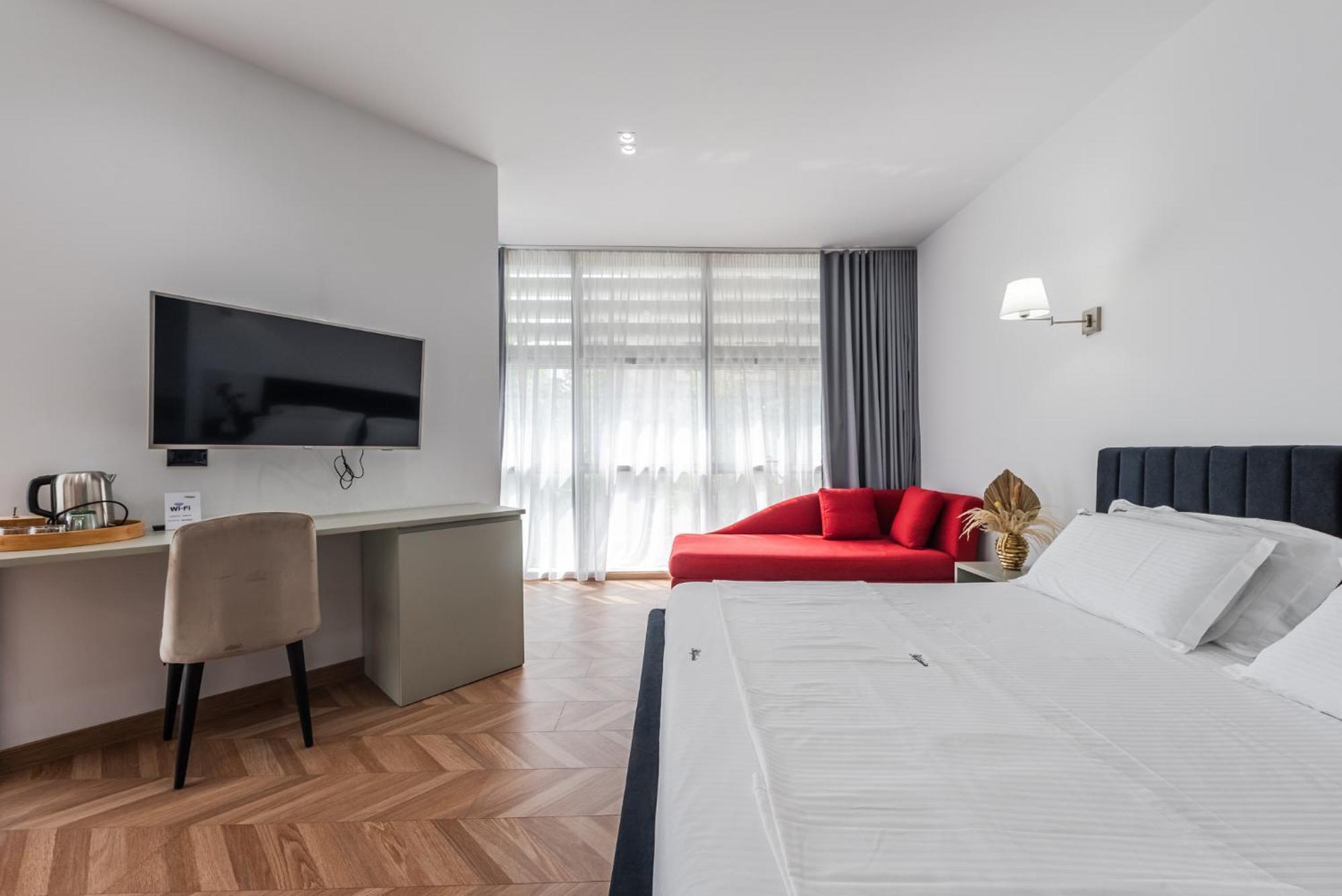 Polifonia City Loft By Kondo Stays Vlore Bagian luar foto